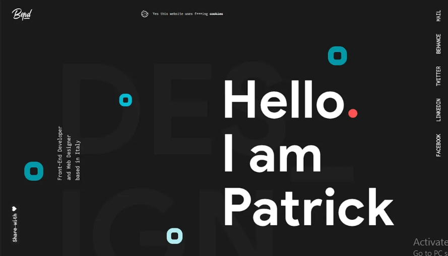 صفحه اول وب‌سایت شخصی یک طراح با تایپوگرافی بزرگ Hello I am Patrick روی پس‌زمینه تیره