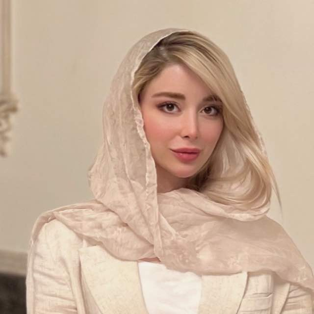 آیناز ولی‌زاده